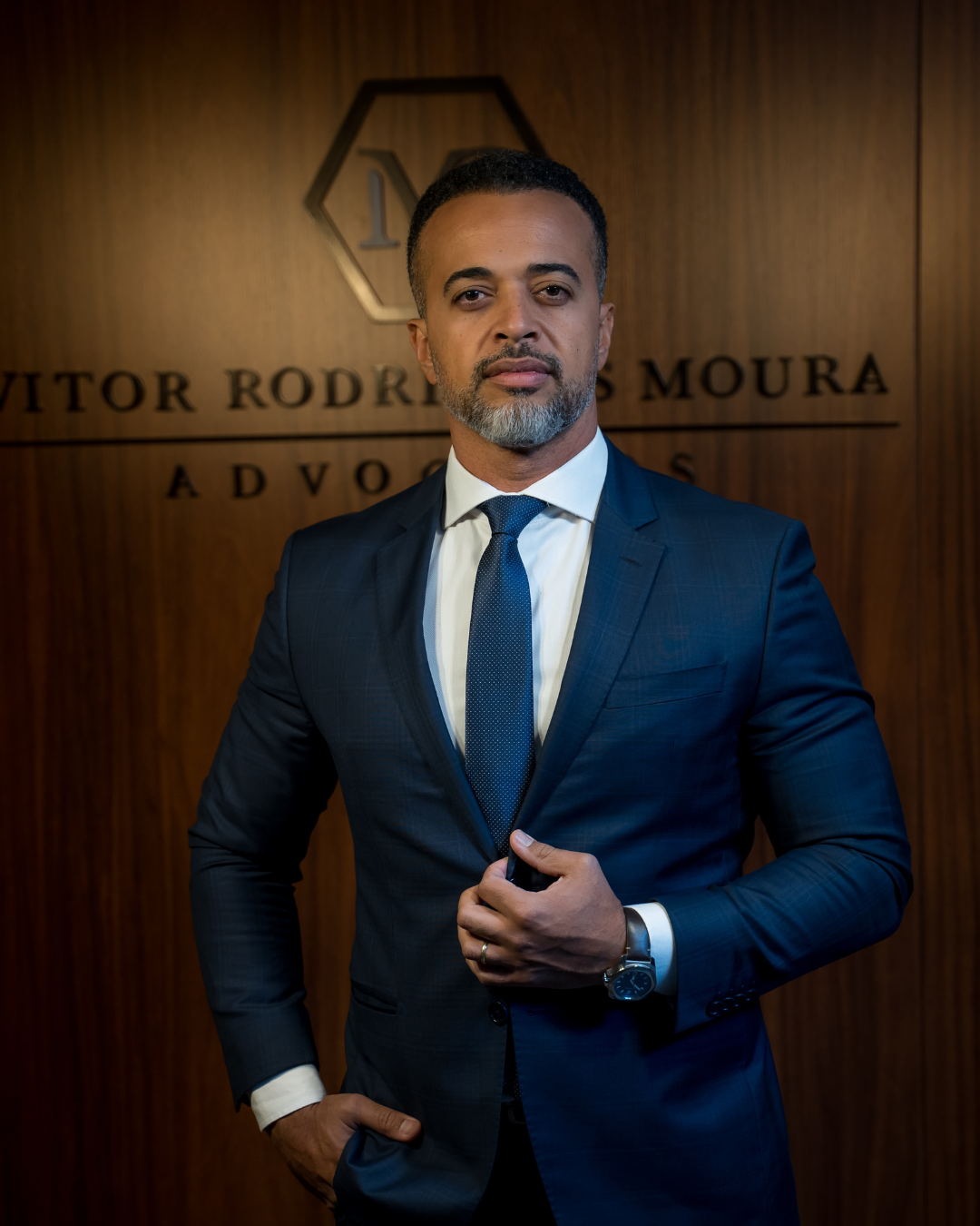 VITOR MOURA - CEO